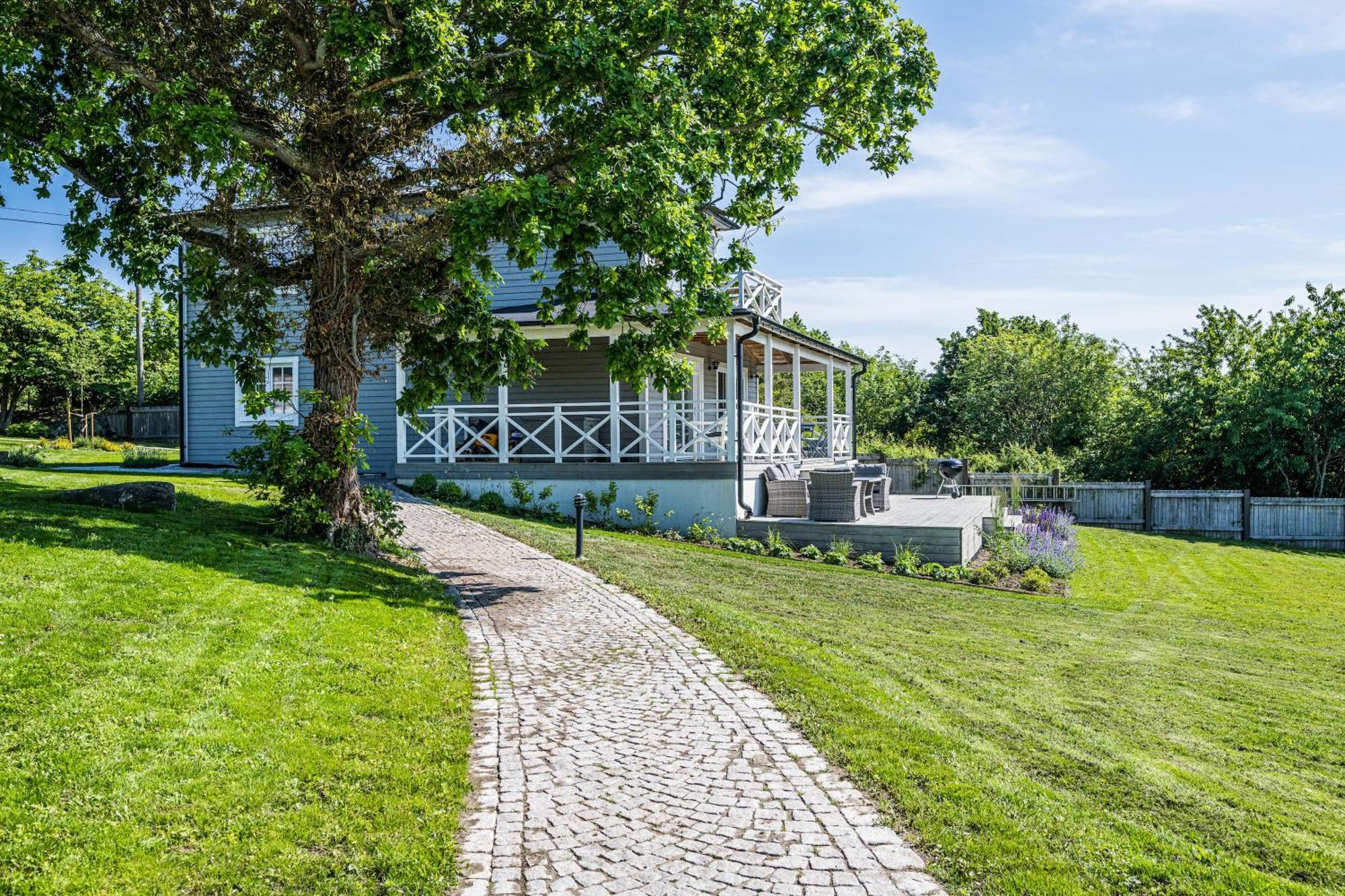 Exclusive Tranquil Villa By The Sea, Boat Available Drottningskär Esterno foto